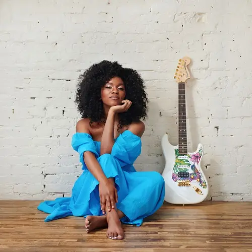Evan Nicole Bell - Shades of Blue (2025)